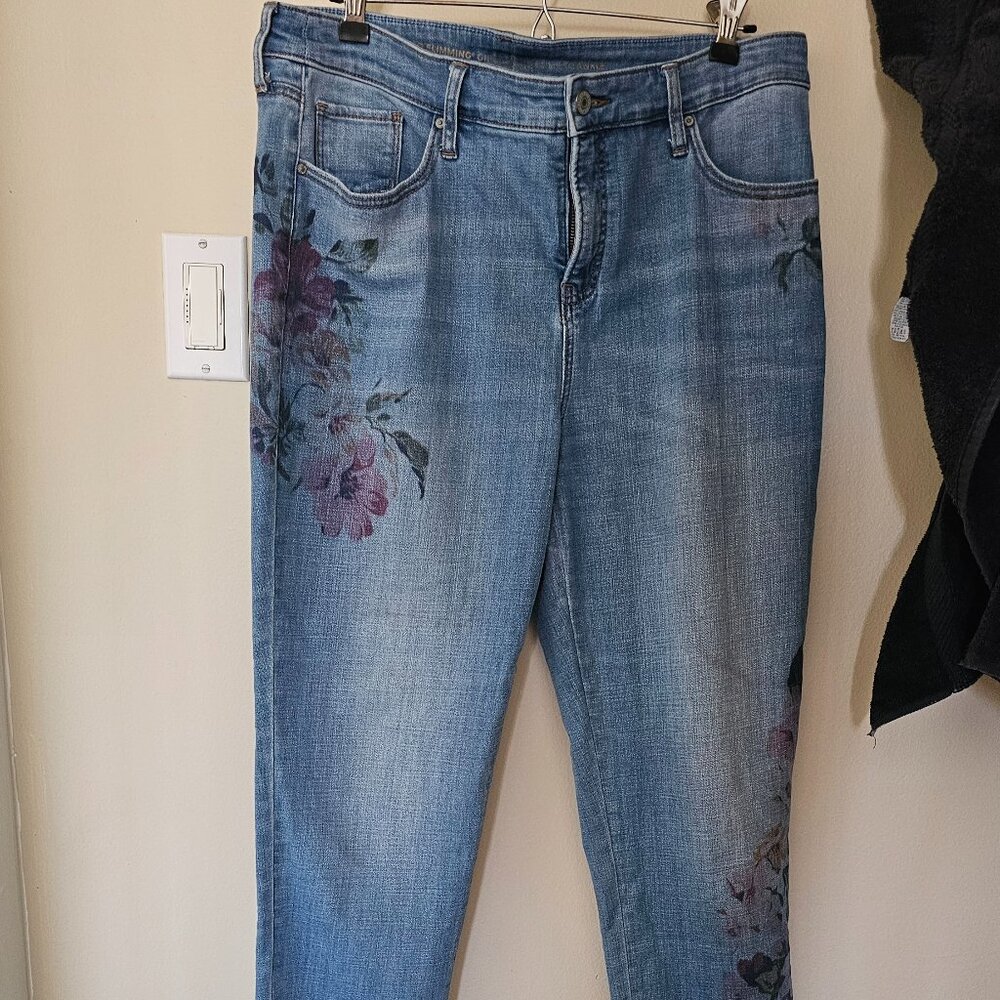 So slimming floral girlfriend ankle length jeans - Chico's